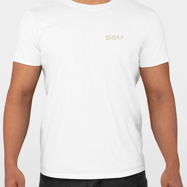 Camiseta Blanca Close Fit Logo Dorado